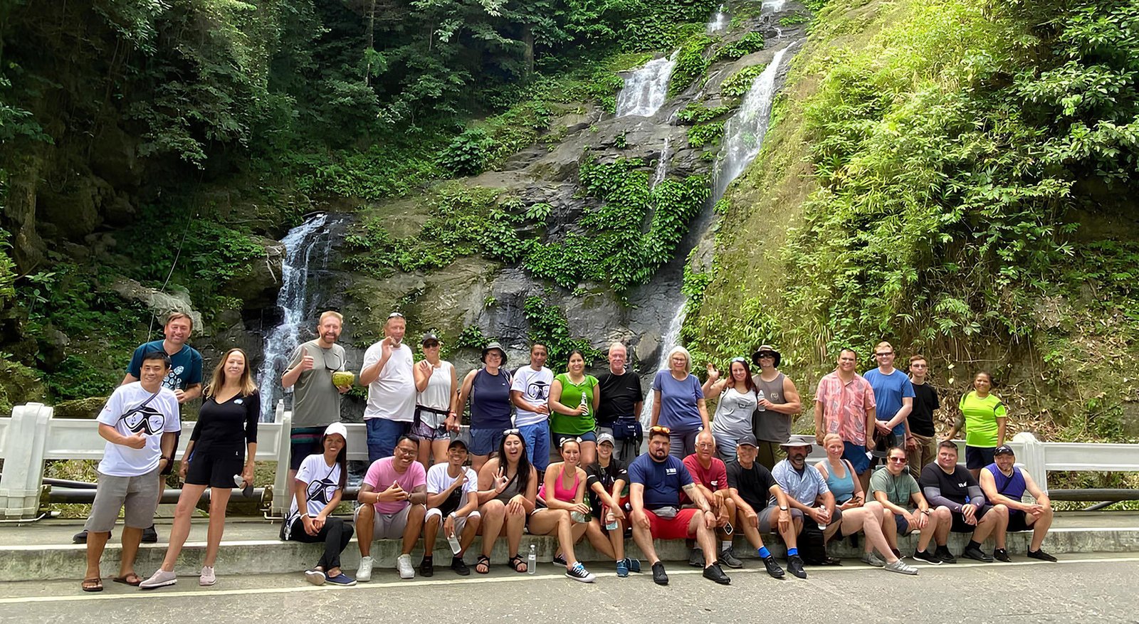 tamaraw falls puerto galera